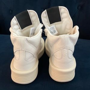 Rick Owens Converse/ TURBOWPN sneakers. in clay. Woman size: 71/2 . Man size; 6/